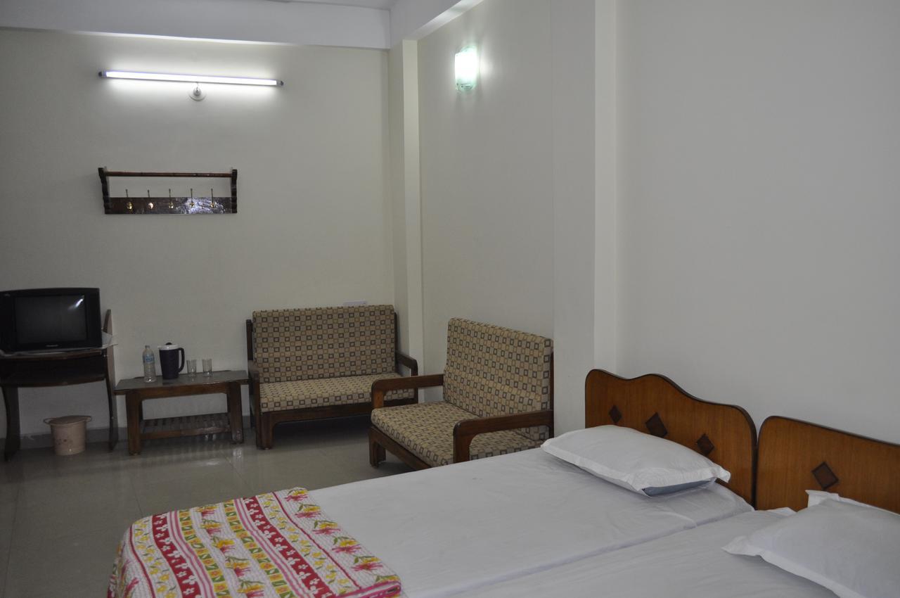 Hotel Pleasure Landmark Ujjain Exterior photo